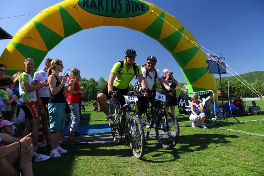 Pozvánka: SPECIALIZED Svätojurský MTB maratón 2014 - bikepoint.sk
